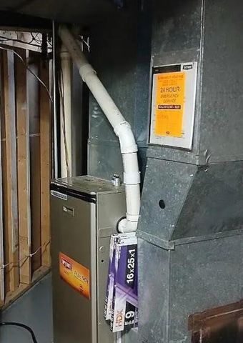 3924 N 37th STREET, Milwaukee, WI 53216