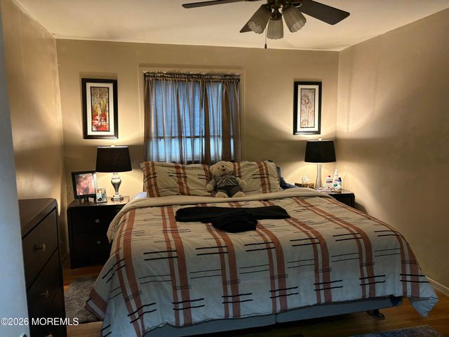 1 A Falcon Street A, Manchester, NJ 08759
