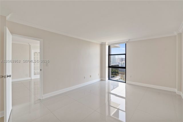 3675 N Country Club Dr 2208, Aventura, FL 33180
