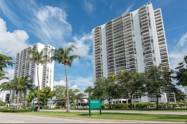 3675 N Country Club Dr 2208, Aventura, FL 33180