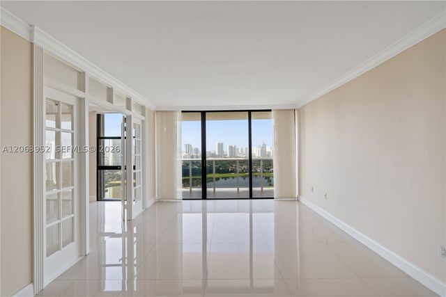 3675 N Country Club Dr 2208, Aventura, FL 33180