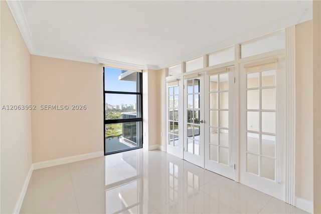 3675 N Country Club Dr 2208, Aventura, FL 33180