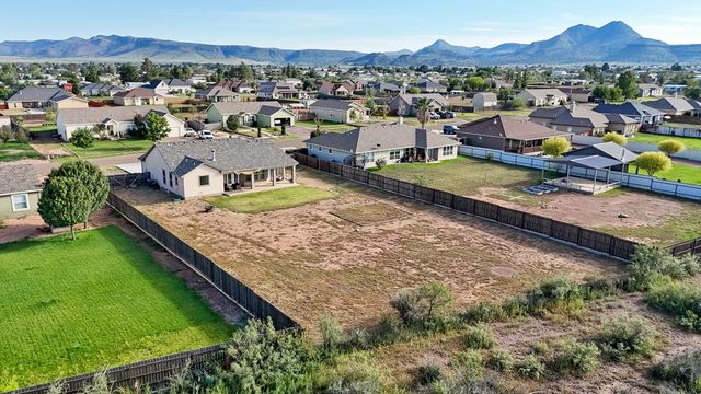 119 Haystack Mountain Dr, Alpine, TX 79830