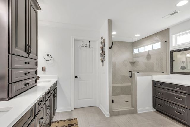 120 Miramare Way, Adams, TN 37010