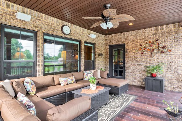 120 Miramare Way, Adams, TN 37010