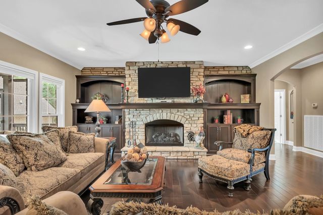 120 Miramare Way, Adams, TN 37010