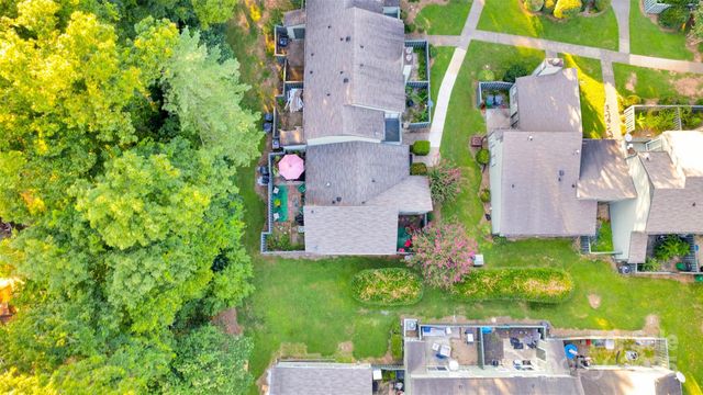 6109 Bent Tree Court, Charlotte, NC 28212