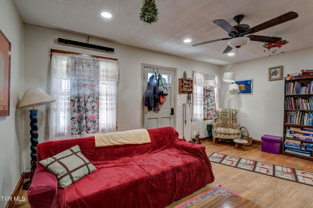 435 Roan Street, Kingsport, TN 37665