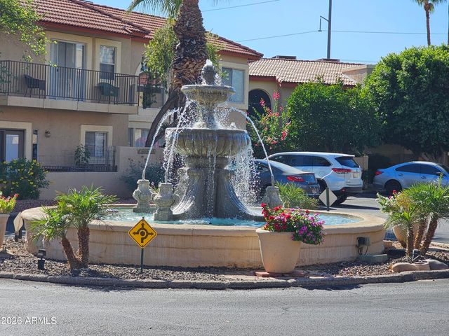 10410 N CAVE CREEK Road 1008, Phoenix, AZ 85020