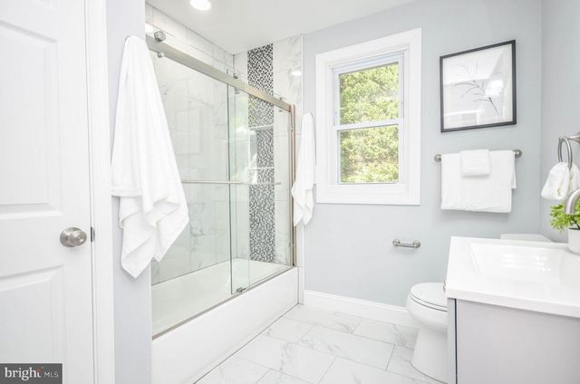 7009 ADELPHI RD, Hyattsville, MD 20782