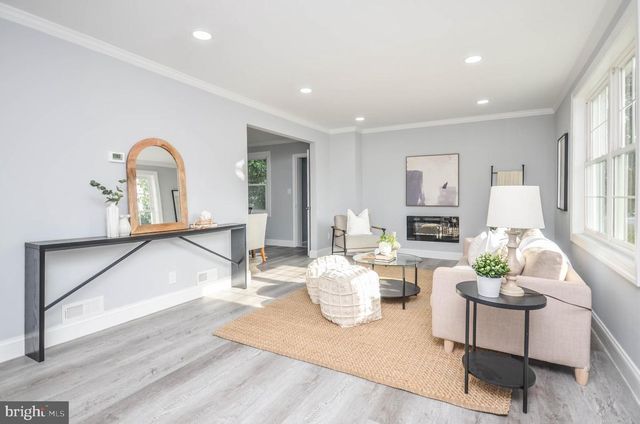 7009 ADELPHI RD, Hyattsville, MD 20782