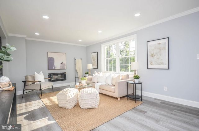 7009 ADELPHI RD, Hyattsville, MD 20782