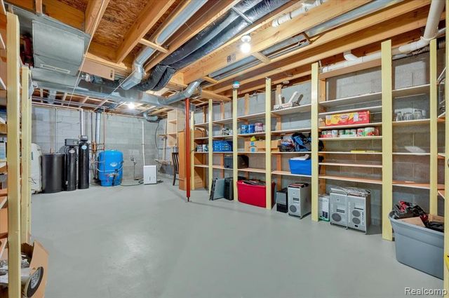 1647 Higley Road, Lapeer, MI 48446