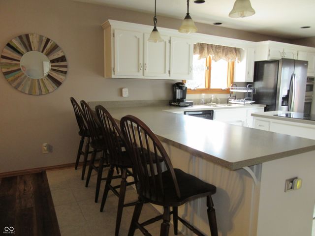 3717 The Courts, Greenwood, IN 46143