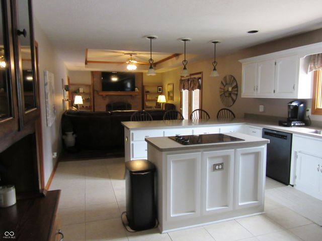 3717 The Courts, Greenwood, IN 46143
