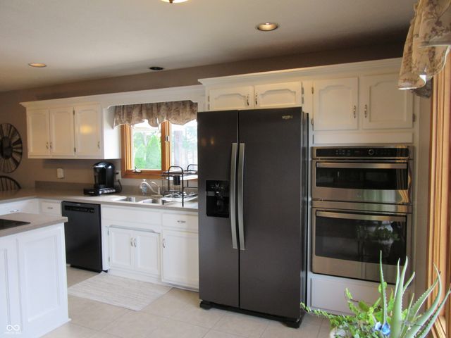 3717 The Courts, Greenwood, IN 46143