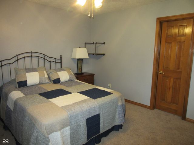 3717 The Courts, Greenwood, IN 46143