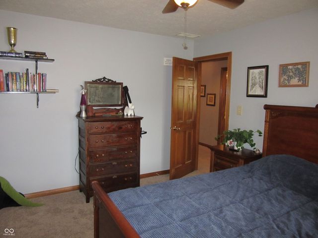 3717 The Courts, Greenwood, IN 46143