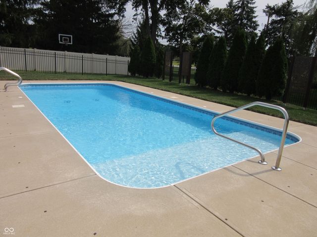 3717 The Courts, Greenwood, IN 46143