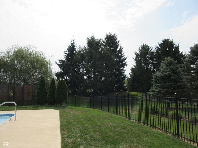 3717 The Courts, Greenwood, IN 46143