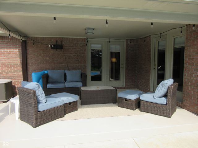 3717 The Courts, Greenwood, IN 46143