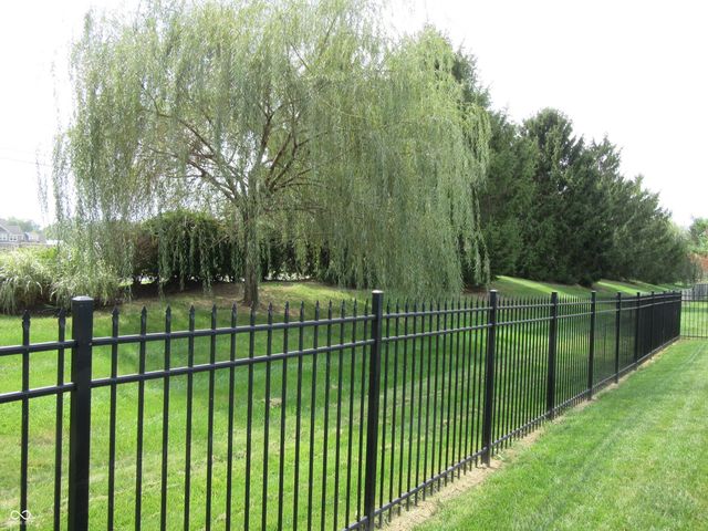 3717 The Courts, Greenwood, IN 46143