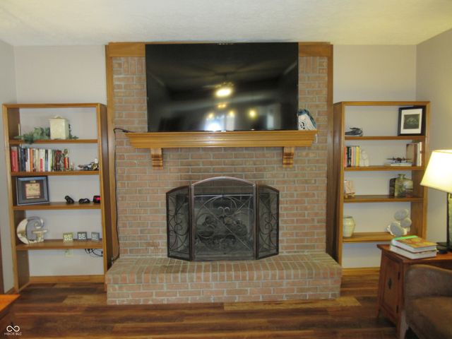 3717 The Courts, Greenwood, IN 46143