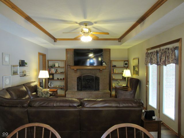 3717 The Courts, Greenwood, IN 46143