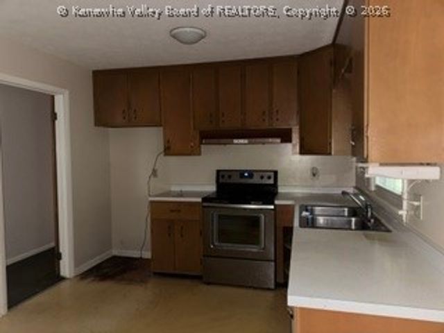 1226 Thomas Road, South Charleston, WV 25303
