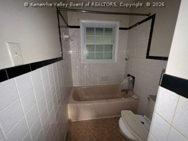 1226 Thomas Road, South Charleston, WV 25303