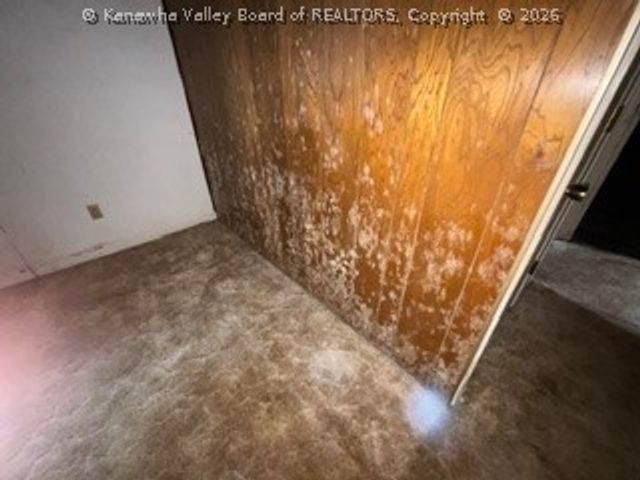 1226 Thomas Road, South Charleston, WV 25303