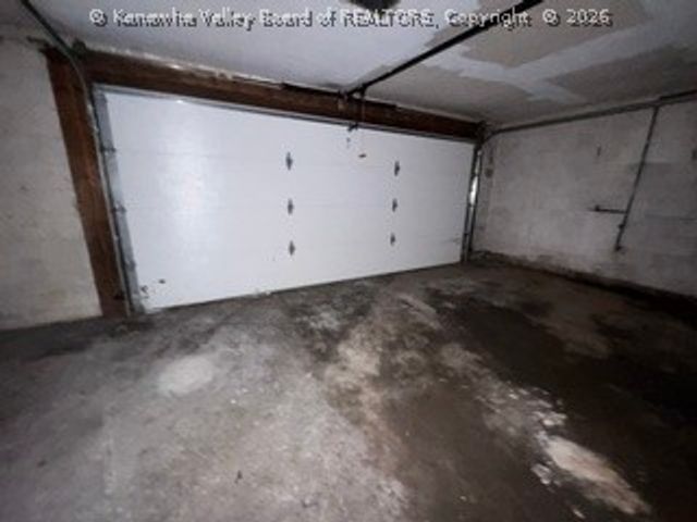 1226 Thomas Road, South Charleston, WV 25303