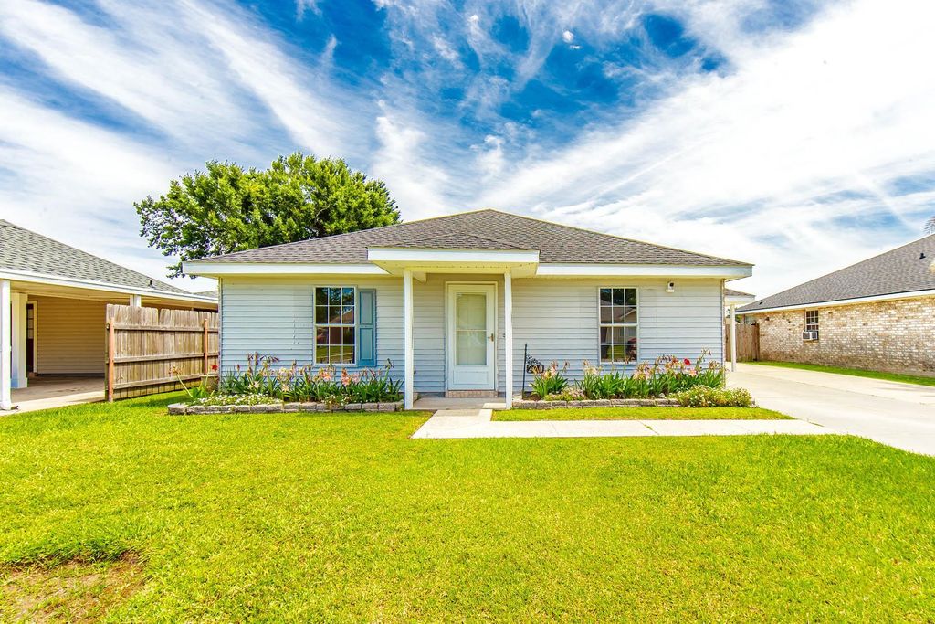 220 Evelyn Avenue, Houma, LA 70363