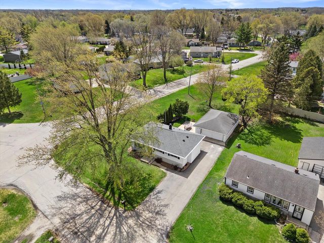 2849 Arrowhead STREET, Racine, WI 53402