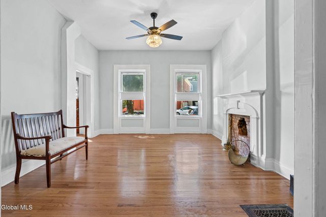 45 Front Street, Schenectady, NY 12305