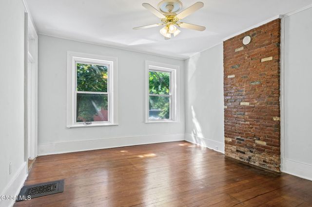 45 Front Street, Schenectady, NY 12305