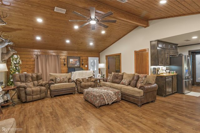 4311 CIRCLE SQUARE, Mooringsport, LA 71060