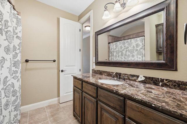 7 Shorehaven Lane, Hickory Creek, TX 75065