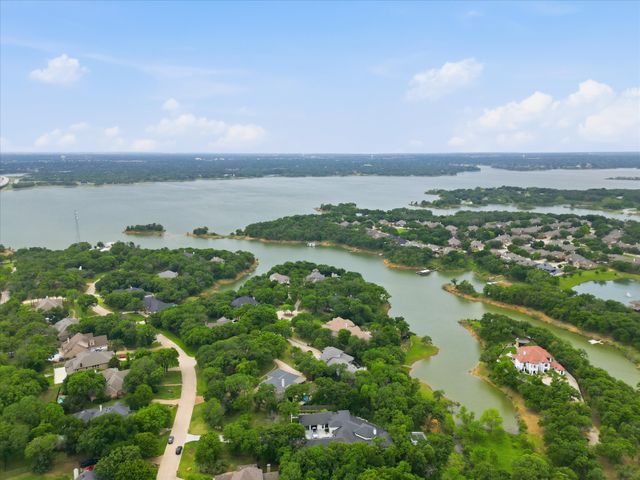 7 Shorehaven Lane, Hickory Creek, TX 75065