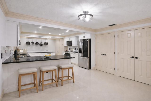 1001 EDGEMONT PLACE, Brandon, FL 33511