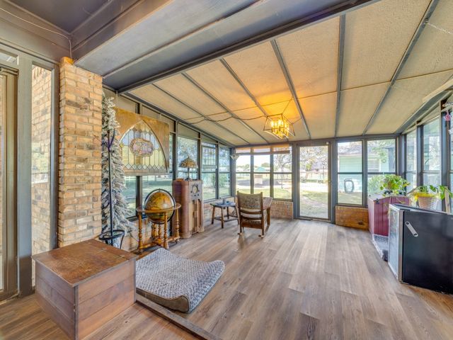 9591 Dripping Springs Road, Denison, TX 75021