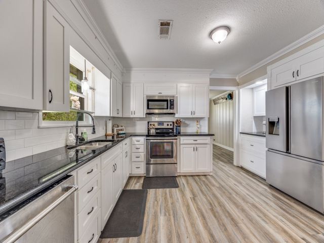 9591 Dripping Springs Road, Denison, TX 75021