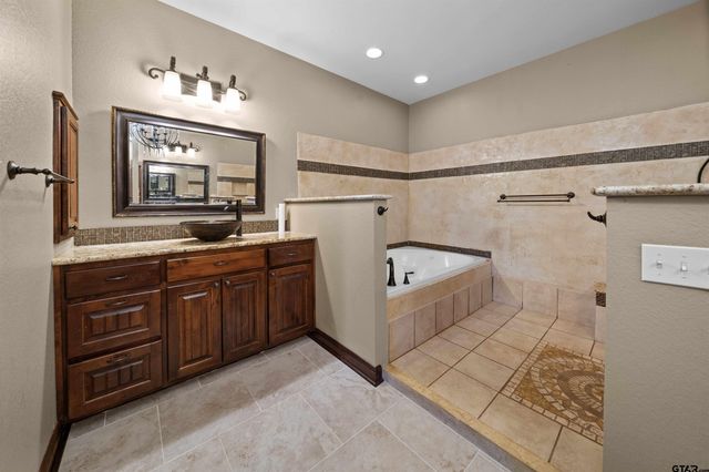 17153 C R 1108, Flint, TX 75762