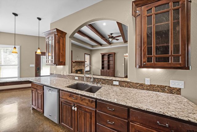 17153 C R 1108, Flint, TX 75762