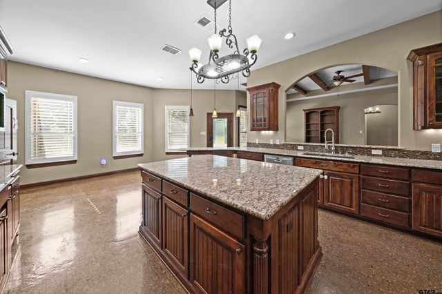 17153 C R 1108, Flint, TX 75762