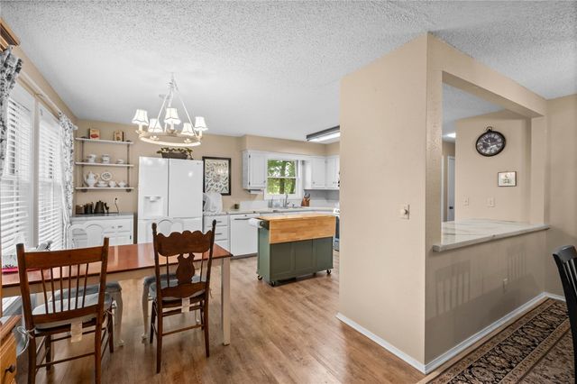 56 Elizabeth Drive, Bella Vista, AR 72715