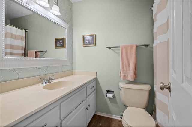 56 Elizabeth Drive, Bella Vista, AR 72715