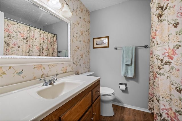56 Elizabeth Drive, Bella Vista, AR 72715