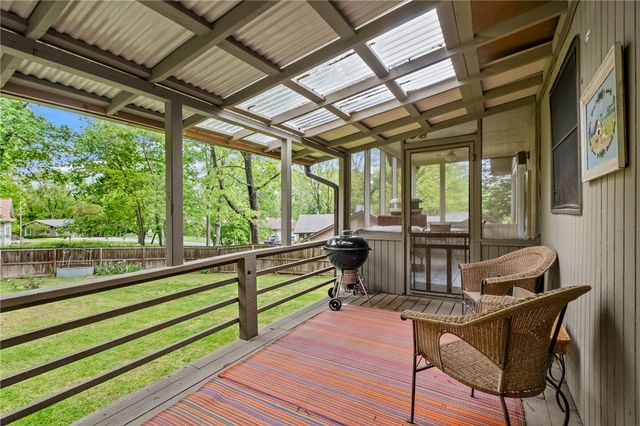 56 Elizabeth Drive, Bella Vista, AR 72715