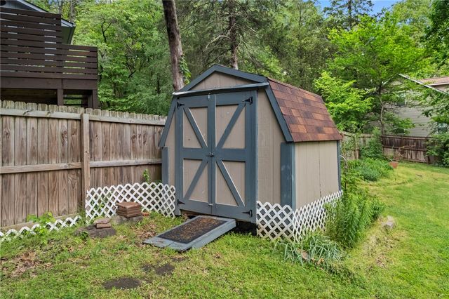 56 Elizabeth Drive, Bella Vista, AR 72715